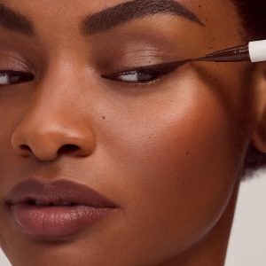 perfect strokes matte liquid liner brown